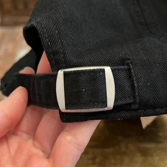 NWT Victoria’s Secret/Pink hat and sock 2pack - Picture 5 of 13